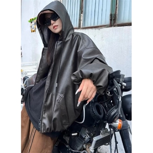 网图 胸口刺绣logo 春季常规皮夹克连帽短拉链双开皮衣J2507-P90图片