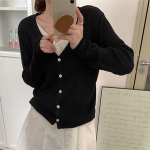 春季新款时尚百搭女士V领两件套开衫