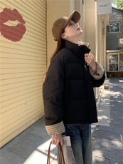 现货新款韩版宽松立领撞色格子袖口羽绒服短款外套百搭洋气，女装羽绒服，韩然一族
