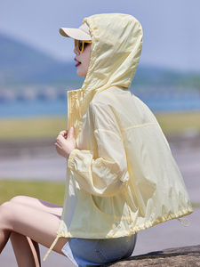 女2026新款夏装宽松显瘦今年流行空调衫旅行户外宽松薄短外套图片