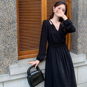 优雅气质红色长袖连衣裙女2025秋季新款收腰显瘦洋气减龄漂亮长裙图片