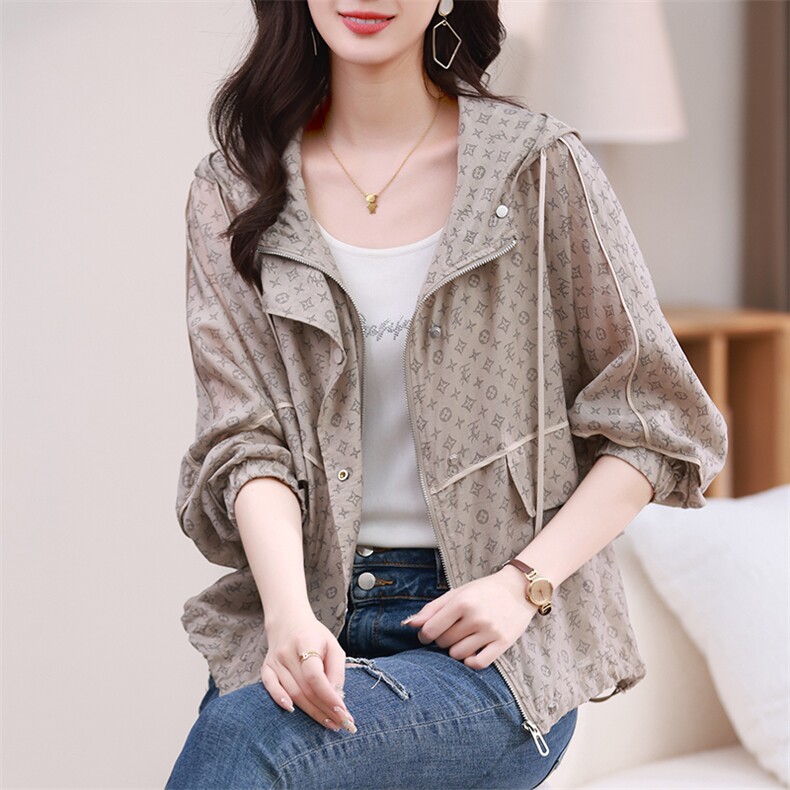 DU家大牌【QS】韩版休闲连帽字母宽松显瘦外套专柜清仓24秋上衣女，女装防晒衣，梦芯尔