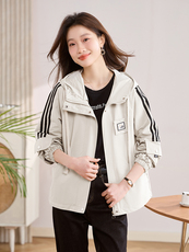 宽松连帽工装休闲短外套女2025春秋新款小个子百搭二八月夹克上衣，女装短外套，以桐