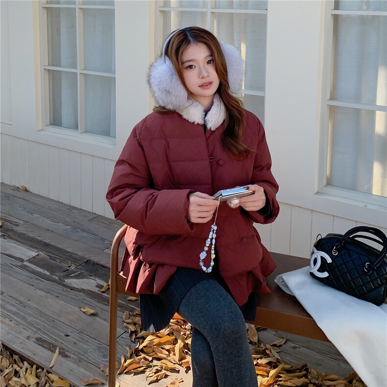 韩版短款羽绒服女2025冬季新款今年流行毛领收腰保暖外套酒红色,女装羽绒服,艾米莉亚
