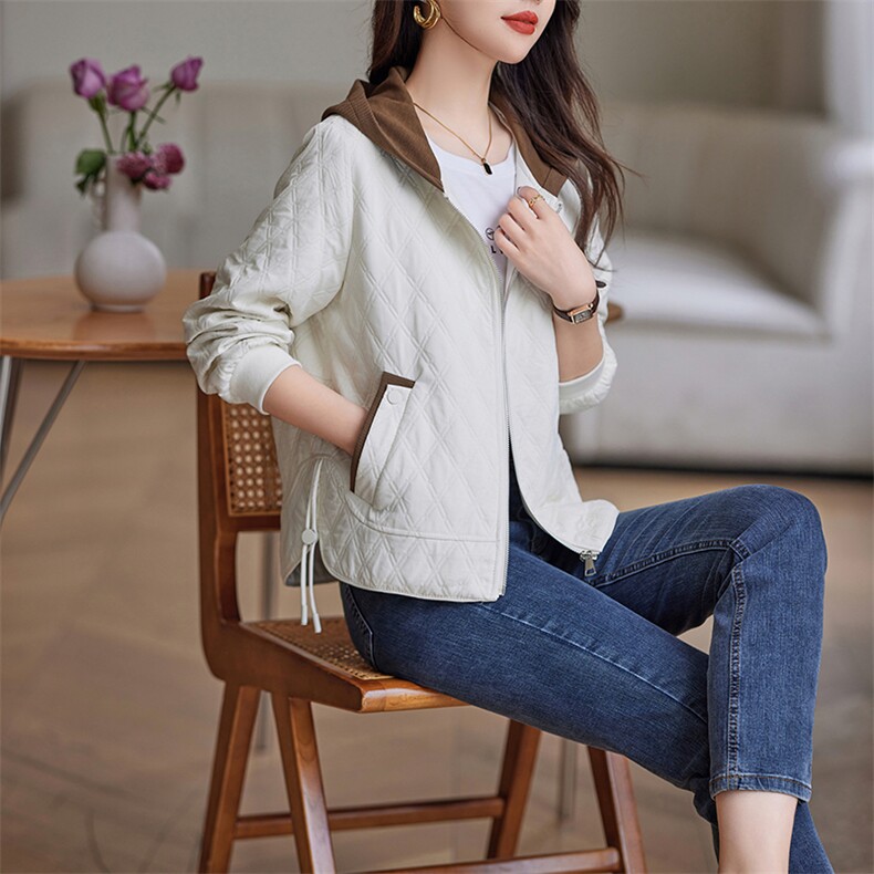 妈妈短外套女2026年春秋新款时尚洋气小个子休闲大码薄款开衫上衣，女装短外套，余墨