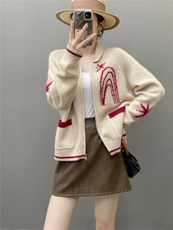 2025年秋季通勤宽松型套头长袖棒球领带花开衫，女装针织衫/毛衣，织绒羊