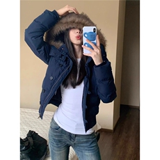 藏青色