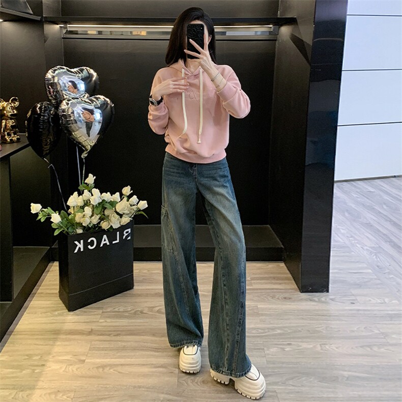 女秋冬季洋气粉色卫衣阔腿牛仔裤套装图片