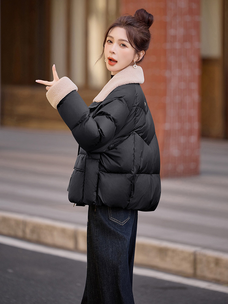 90绒。三年不下架。时尚羊羔毛拼接翻领短款羽绒服外套,女装羽绒服,E百度