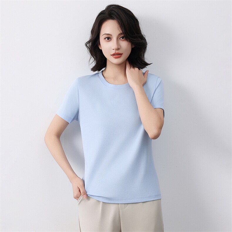 2025年秋季休闲风宽松型夏季常规短袖时尚百搭通勤简约，女装T恤，元素羊绒