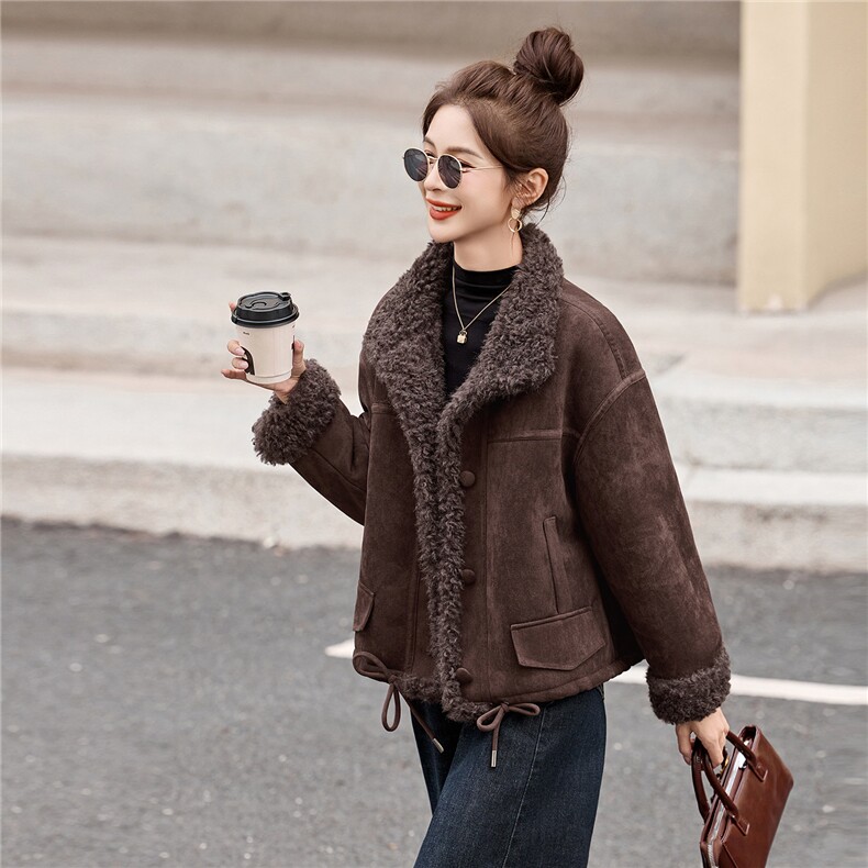 麂皮绒皮毛一体羊羔毛外套女秋冬2025新款机车服棉服,女装短外套,牡丹诺