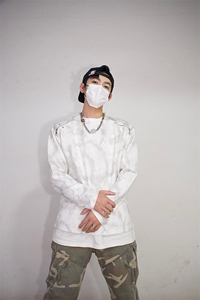 小红明星私服机车金属潮流打底春季新款设计新款内搭打底T恤 P58图片