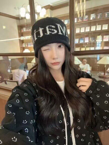韩版个性时尚字母针织帽子女秋冬季保暖,饰品帽子,洛丽兰可