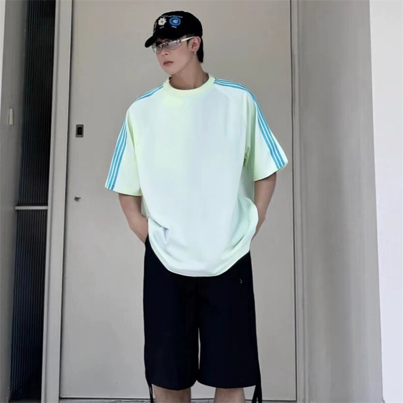 抖音得物品质二开240克宽松纯棉美式潮牌印花三条杠中性风短袖T恤,男装T恤,电商A486