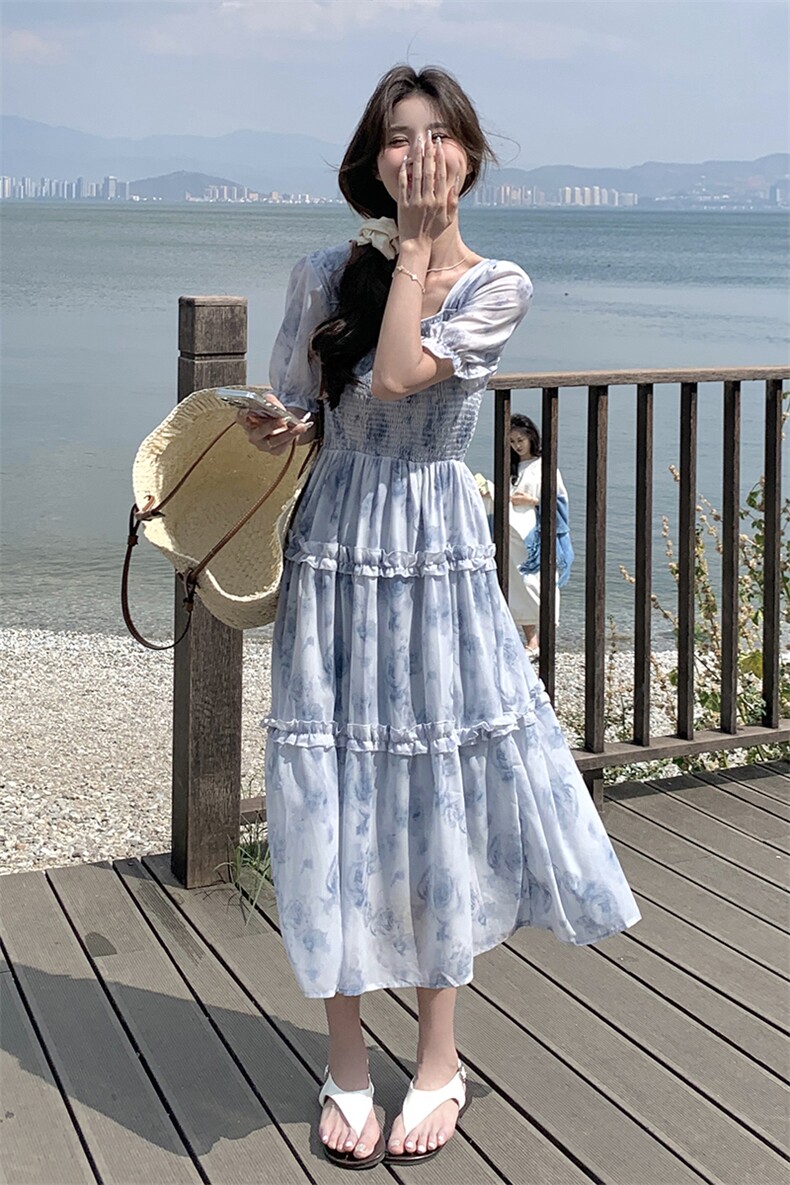 蓝色碎花法式连衣裙女2025夏季新款方领温柔设计感度假风小众裙子,女装连衣裙,2C053