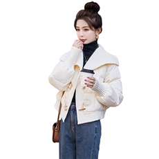 针织拼接大翻领羽绒服女短款欧洲站冬2023年新款牛角扣白鸭绒外套，女装羽绒服，曼娅璐