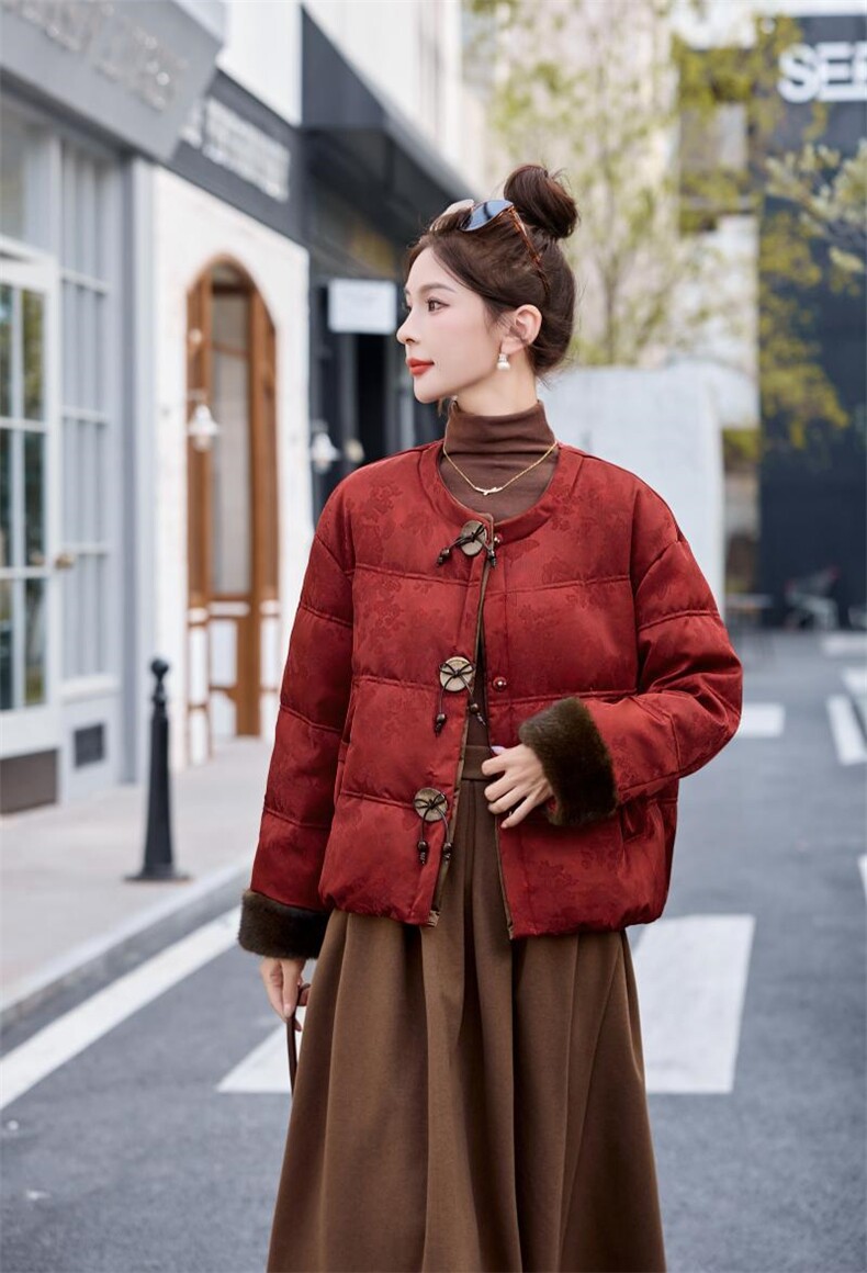 【bao款新年战袍】2025冬装新款仿貂毛提花羽绒服外套含90%白鸭绒,女装羽绒服,雅静靓衣