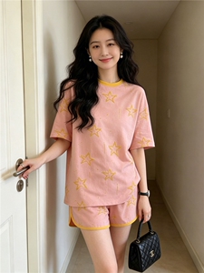 潮流时尚休闲运动套装女夏季新款印花圆领短袖上衣阔腿短裤两件套图片 潮流时尚休闲运动套装女夏季新款印花圆领短袖上衣阔腿短裤两件套图片