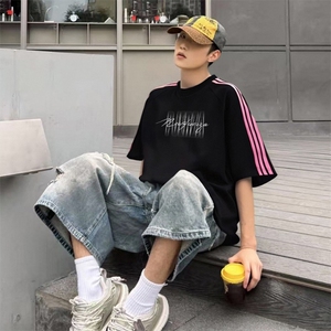 抖音得物品质二开240克宽松纯棉美式潮牌印花三条杠中性风短袖T恤图片