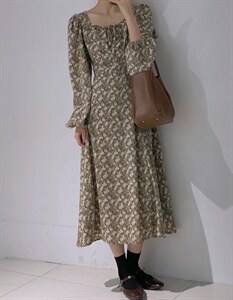 打底碎花裙图片