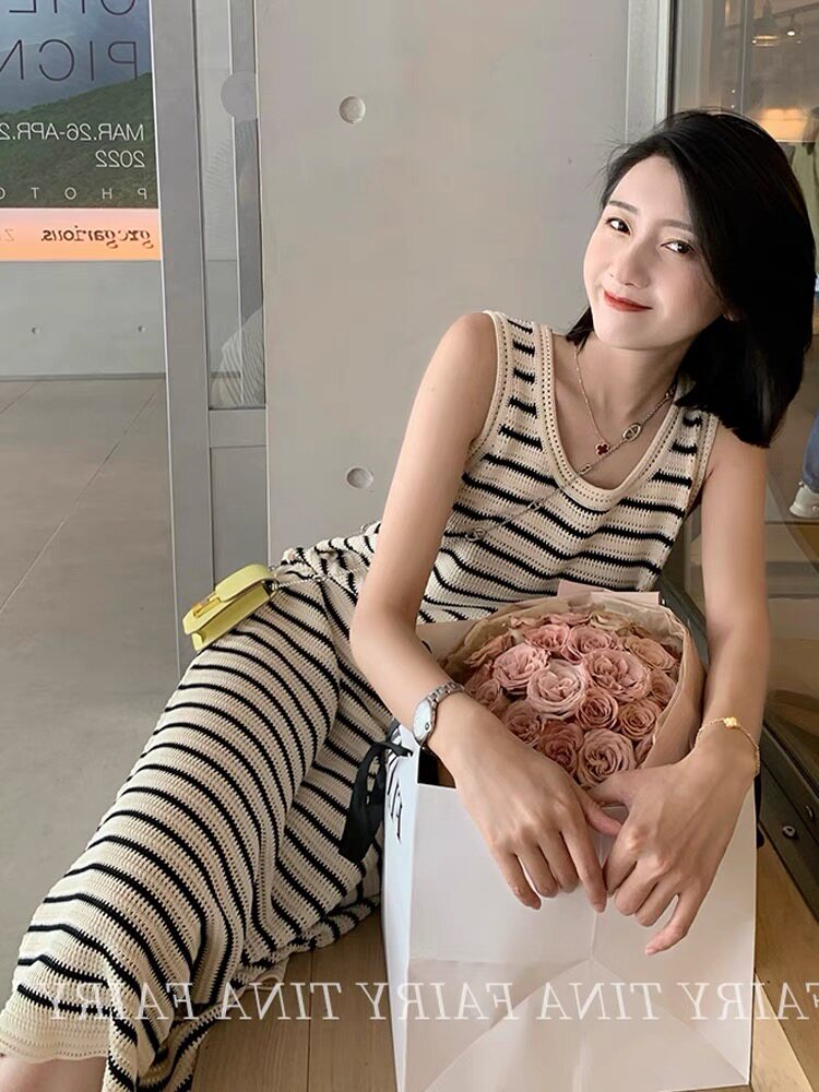 条纹针织连衣裙宽松无袖吊带裙小个子开叉打底背心裙,女装T恤,织己羊绒