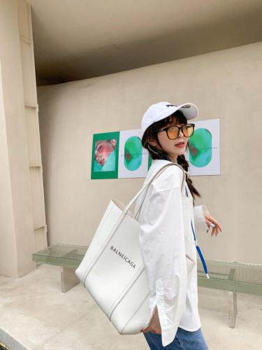 Queena PHoebe QUEENAPHOEBE111686