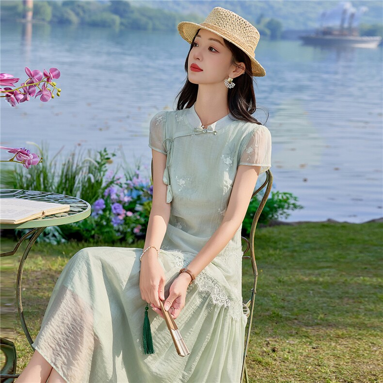 2026新中式改良旗袍连衣裙女夏季复古风立领刺绣假两件中长裙子,女装连衣裙,贝蕾酷儿