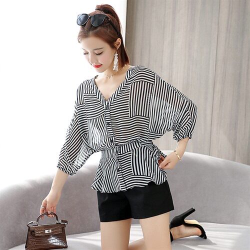 雪纺女上衣洋气设计感夏季2023新款小衫锁骨显瘦心机遮肚子打底衫，女装蕾丝衫/雪纺衫，梦懿尔