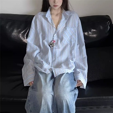 蓝色