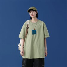 浅绿色