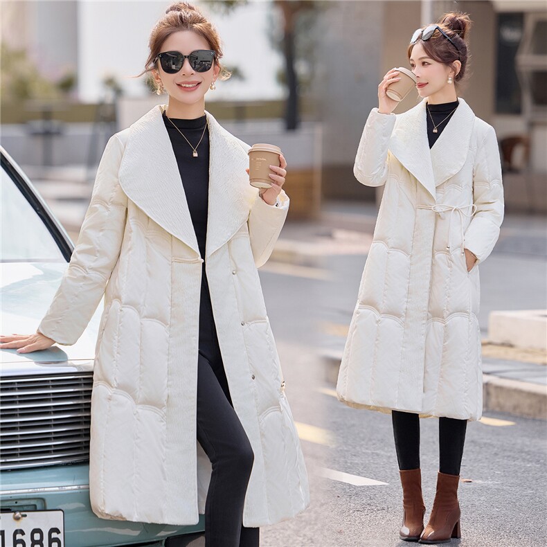 现货2025气质优雅提花大西装翻领拼接新中式白鸭绒羽绒服，女装羽绒服，火爆靓佳人