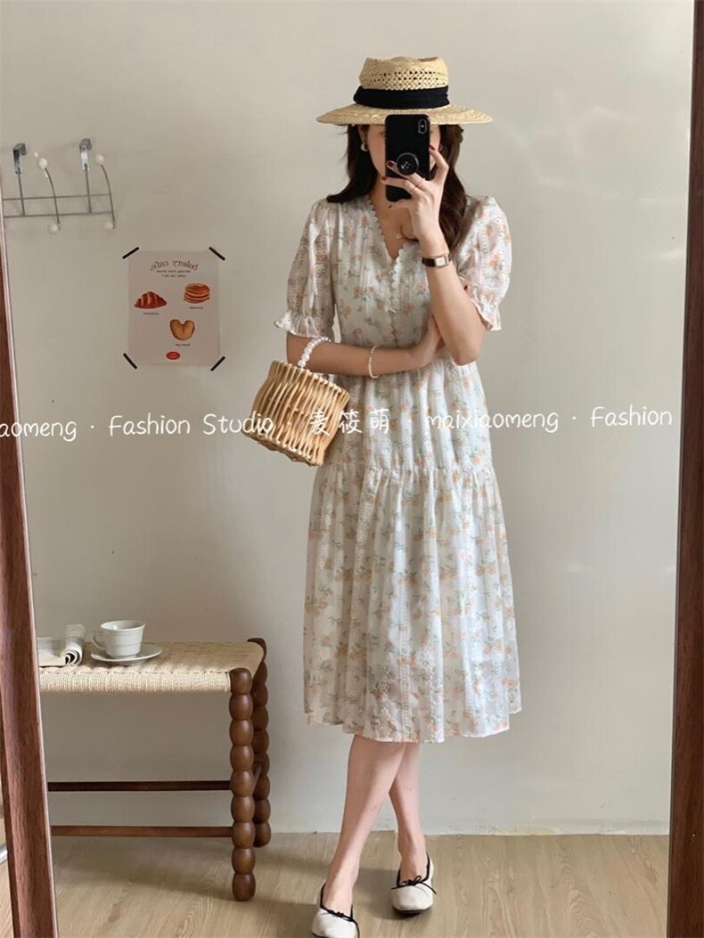 重工刺绣款韩系连衣裙，女装连衣裙，麦筱萌