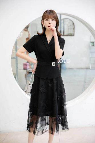 夏季新款，假两件气质型连衣裙，现货4码，女装连衣裙，依柏璐