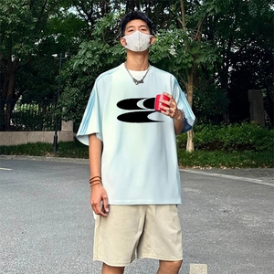 抖音得物品质二开240克宽松纯棉美式潮牌印花三条杠中性风短袖T恤图片
