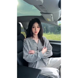 美式高街千鸟格子长袖T恤男女亨利V领英伦雅痞休闲宽松长袖打底衫图片