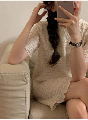 皱皱压花连衣裙，女装连衣裙，欧妮卡蒂蔓