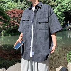 灰色