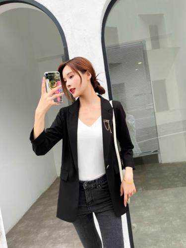 时尚胸花西装，女装西装，咔蒂妮