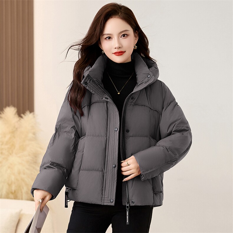 紫红色短款羽绒服女2025新款冬季时尚加厚连帽保暖白鸭绒外套,女装羽绒服,衣之秀