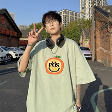 奶绿色