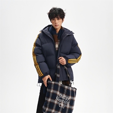 藏青色