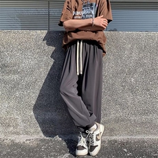 灰色