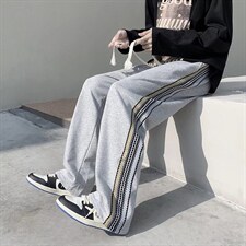 灰色