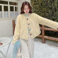 浅黄色皮毛一体外套+撞色围巾一条，2B218-2582-P225,控338，女装皮草，2B218