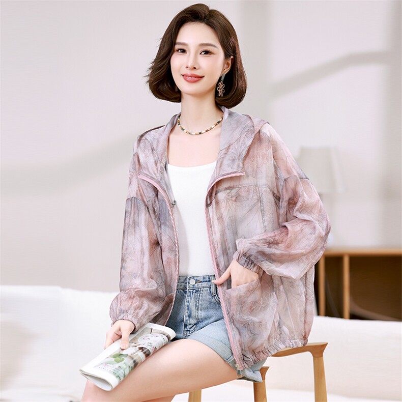 轻薄连帽防晒衣女2025夏季新款洋气时尚妈妈宽松减龄休闲短款外套,女装防晒衣,悦见她