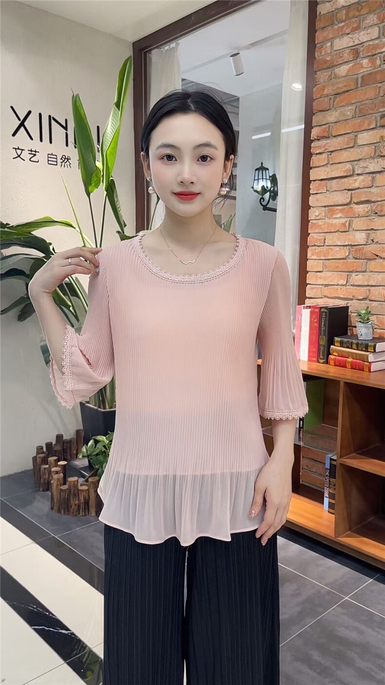 2025蕾丝百褶皱七分袖小衫图片