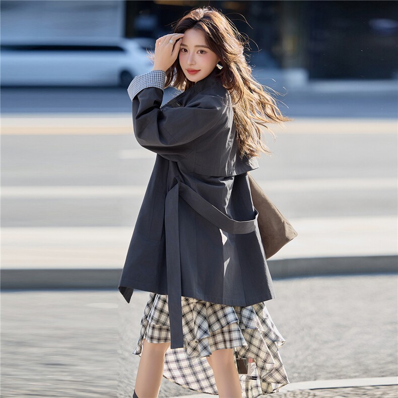 2026春季新款时尚中长款翻边风衣，女装风衣，凯瑟曼