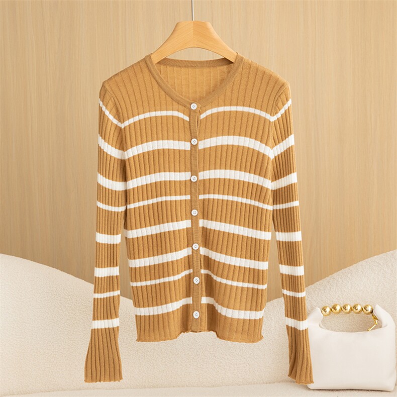 2024秋冬新款百搭简约时尚条纹修身圆领针织开衫，女装羊毛衫，尚雪电商供货