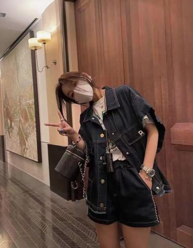 牛仔马夹,女装马甲,泓利