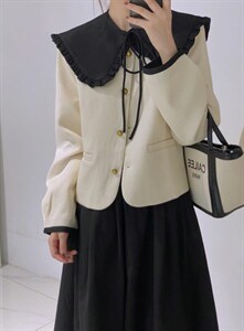 可脱卸娃娃领小香外套图片